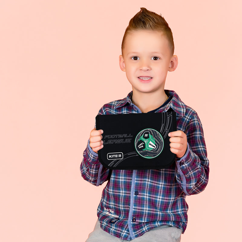 Pencil case without stationery Kite Football K24-622-6, 1 compartment, 2 folds