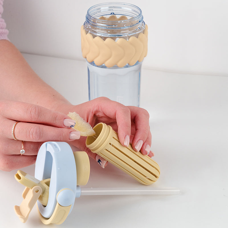 Plastic cup Kite K25-1231-1, 900 ml, beige and blue